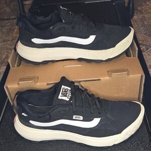 VANS MTE Cushioned Comfort Sneakers Men’s Black/White US 11 UK 10 EU 44.5